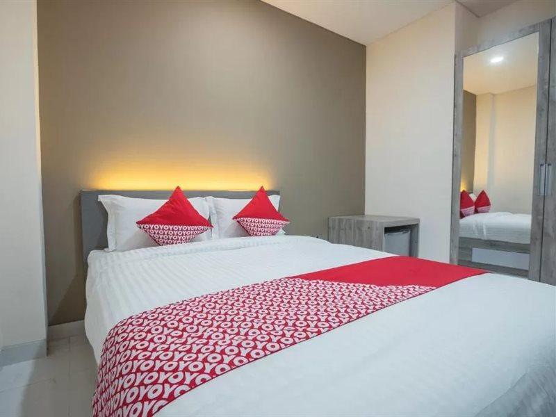 Super Oyo 1487 Residence Khoe Джакарта Екстер'єр фото