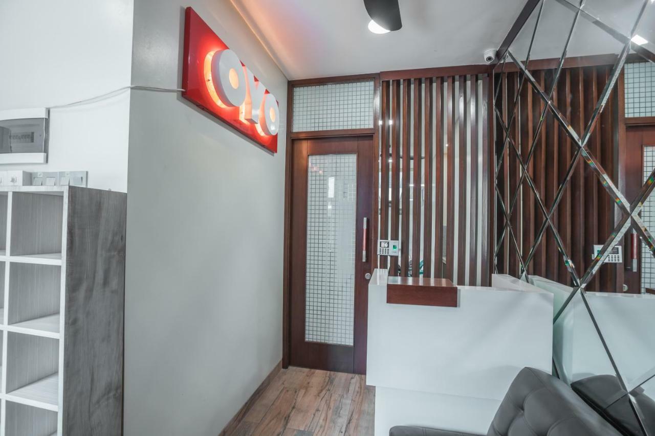 Super Oyo 1487 Residence Khoe Джакарта Екстер'єр фото